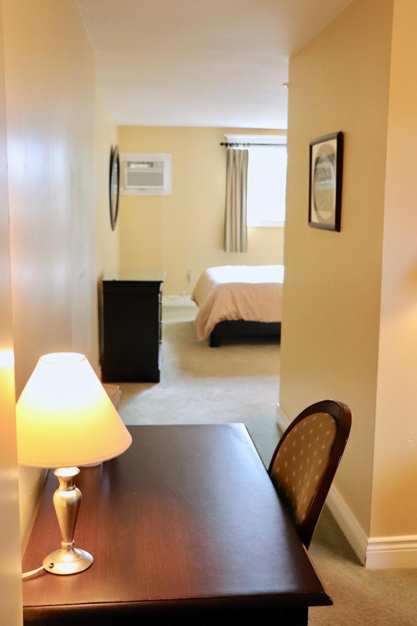 פרום Shining Waters Country Inn מראה חיצוני תמונה