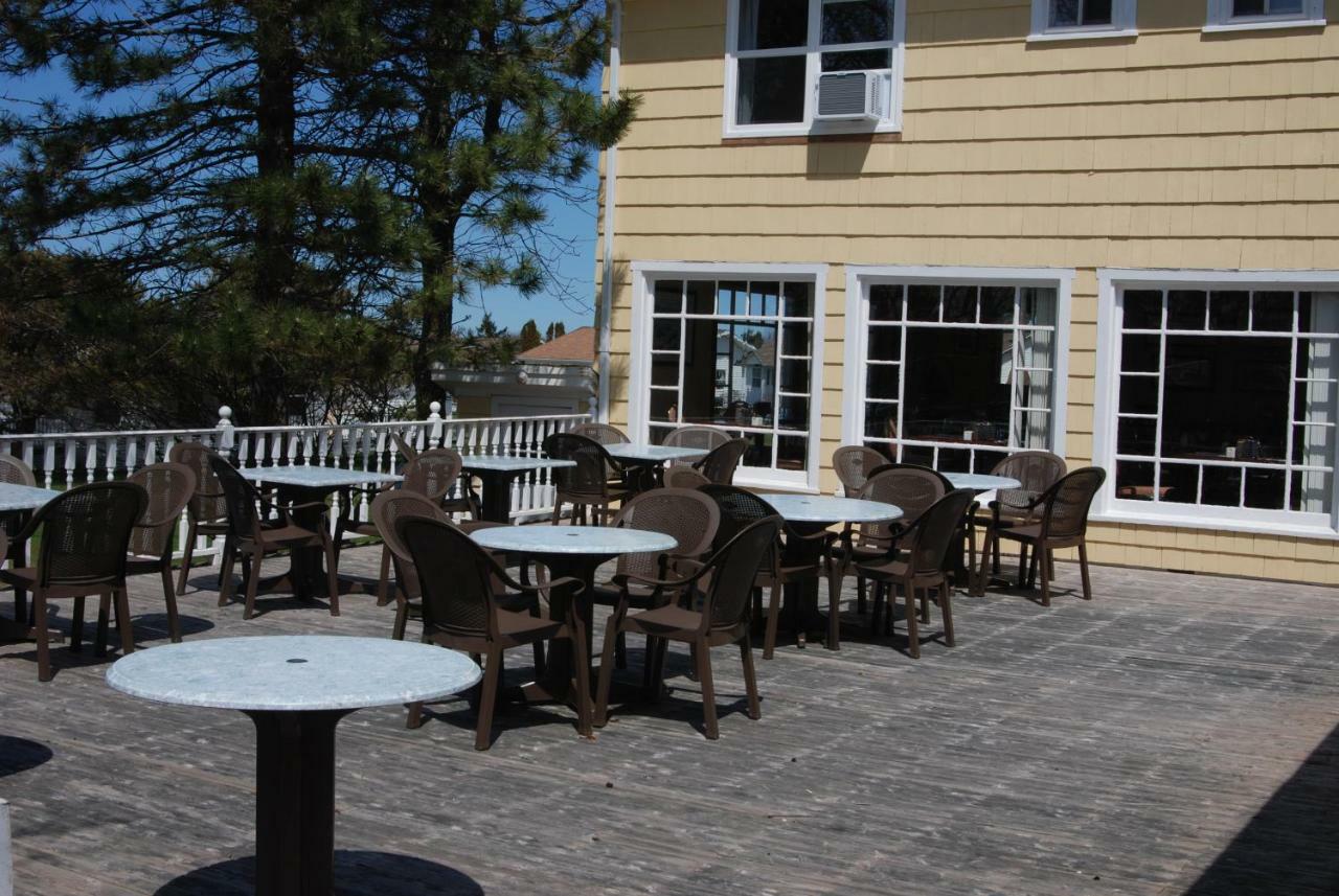 פרום Shining Waters Country Inn מראה חיצוני תמונה